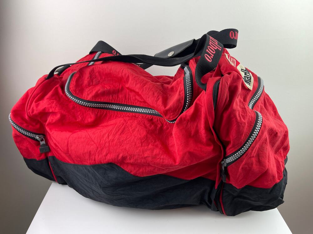 Vintage MARLBORO Red Black Duffle Bag Strap +Removable Backpack Memorabilia RARE